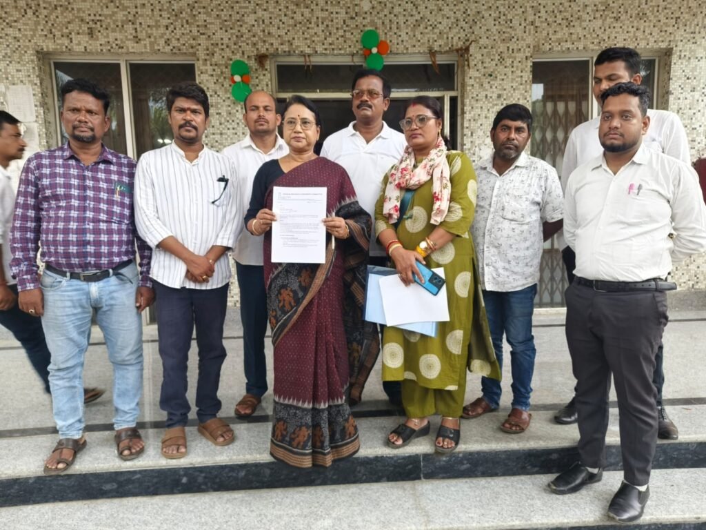 ରୁଙ୍ଗଟା କୋଇଲା ଖଣି ଜନଶୁଣାଣିକୁ କଂଗ୍ରେସର ବିରୋଧ: ଜିଲ୍ଲାପାଳଙ୍କ ଜରିଆରେ ଦାବିପତ୍ର ପ୍ରଦାନ