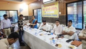 Read more about the article କିଶୋରନଗରରେ ଜିଲ୍ଲାସ୍ତରୀୟ ଜନ ଅଭିଯୋଗ ଶୁଣାଣି: ୪୮ଟି ଅଭିଯୋଗର ତତକ୍ଷଣାତ୍ ସମାଧାନ