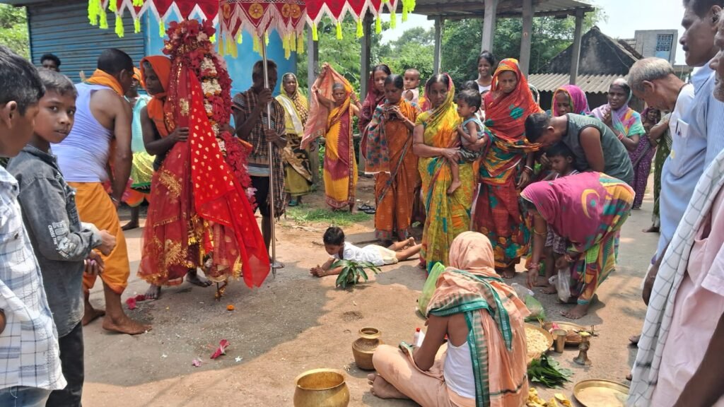 ରାଣୀଗୋଡ଼ାରେ ମା’ ଖୁମ୍ବେଶ୍ୱରୀଙ୍କ କାଦୁଆ ପୂଜା ସମ୍ପନ୍ନ