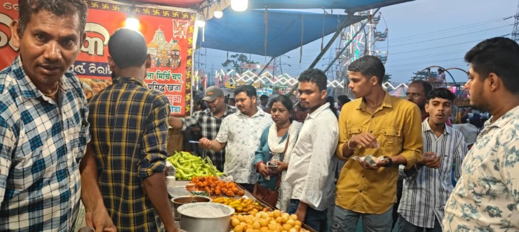 ପୂଜାରେ ଖାଦ୍ୟ ଦୋକାନରେ ଯାଞ୍ଚ: ବାସି ଖାଦ୍ୟ ନଷ୍ଟ, ଜରିମାନା ଆଦାୟ କଲା ଖାଦ୍ୟ ସୁରକ୍ଷା ବିଭାଗ