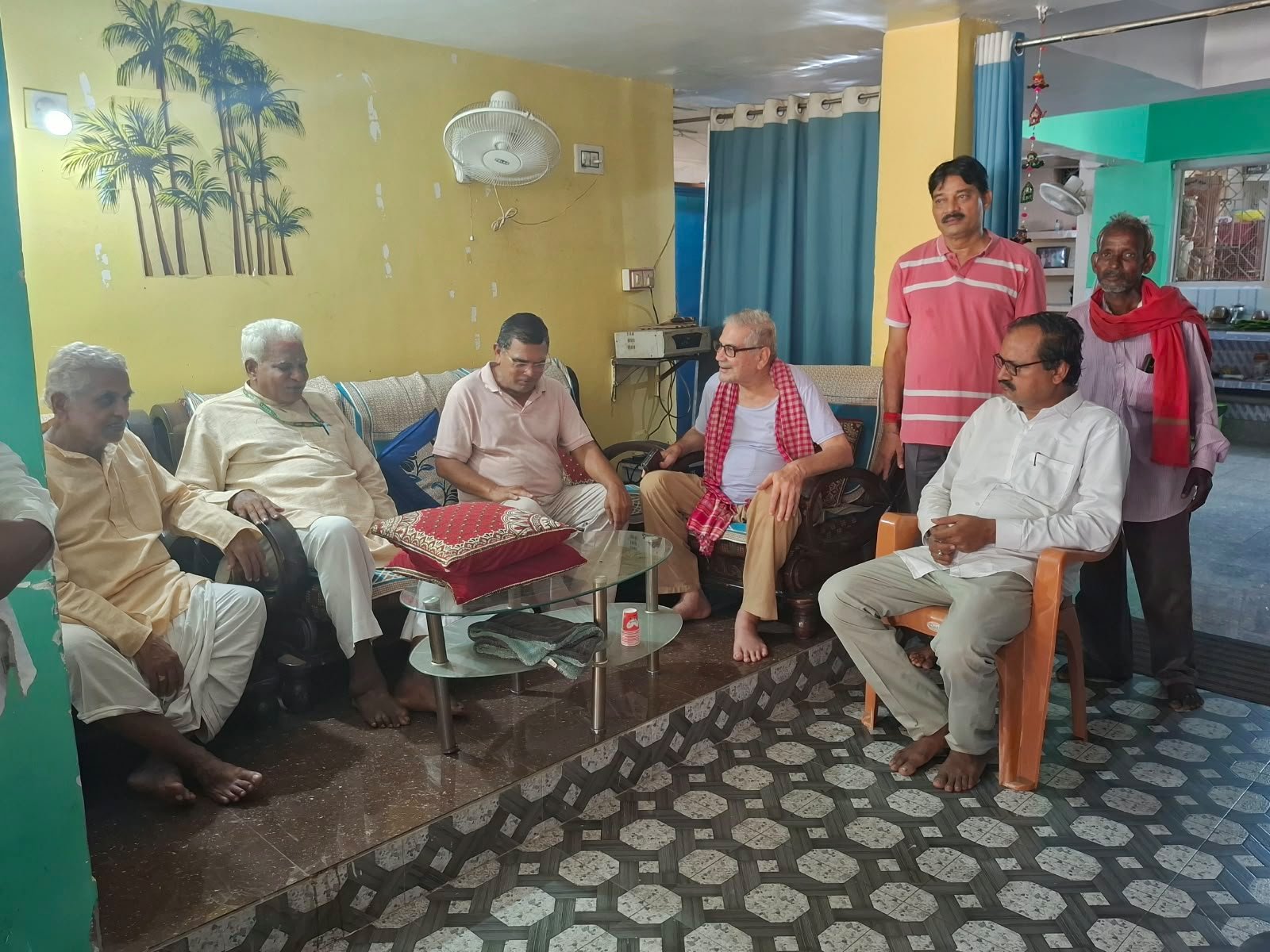 You are currently viewing ସଂଘ ଚାଳକ ସୁଧୀର ମିଶ୍ରଙ୍କ ମାତୃ ବିୟୋଗ, ସାଂସଦଙ୍କ ଶୋକ