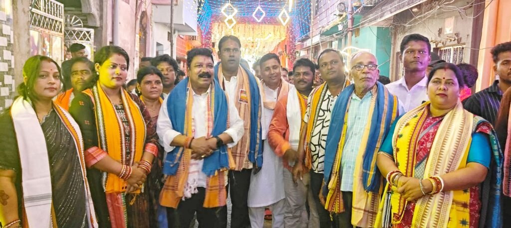 ଗଣେଶ ପୂଜା ପାଇଁ ଲୋକାରଣ୍ୟ ତାଳଚେର, ମଣ୍ଡପ ବୁଲିଲେ ନଗରପାଳ ଓ ବିଜେପି ସଭାପତି