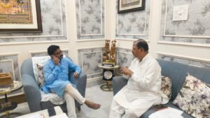 Read more about the article ପାଳଲହଡ଼ା ମେଡିକାଲରେ ଖାଲି ପଦବୀ ପୂରଣ ଦାବି: ସ୍ୱାସ୍ଥ୍ୟମନ୍ତ୍ରୀଙ୍କୁ ଭେଟିଲେ ବିଧାୟକ
