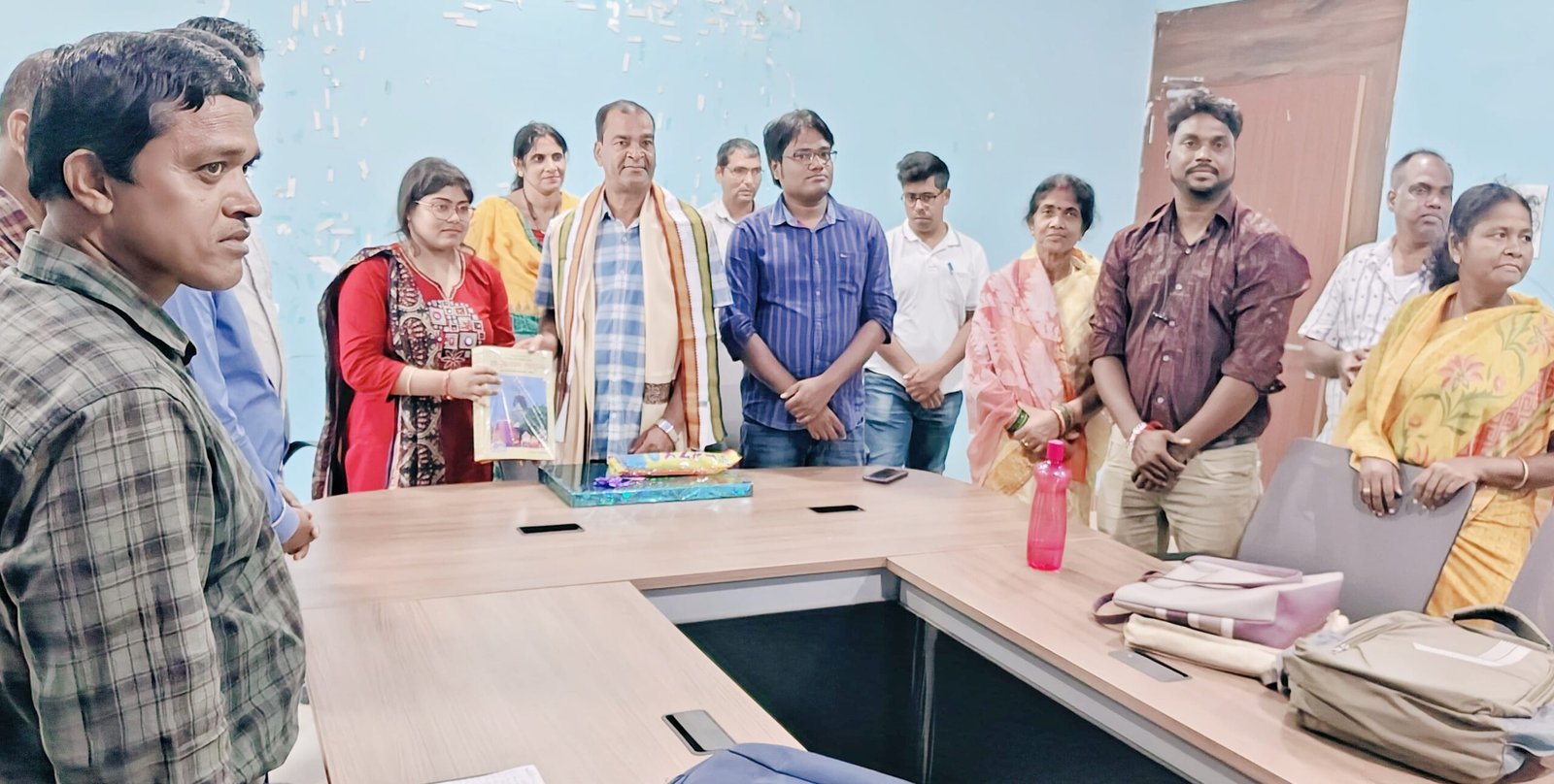 You are currently viewing ୩୦ ବର୍ଷର ସେବା ପରେ ତୀର୍ଥବାସୀ ସାମଲଙ୍କୁ ବିଦାୟ ସମ୍ବର୍ଦ୍ଧନା