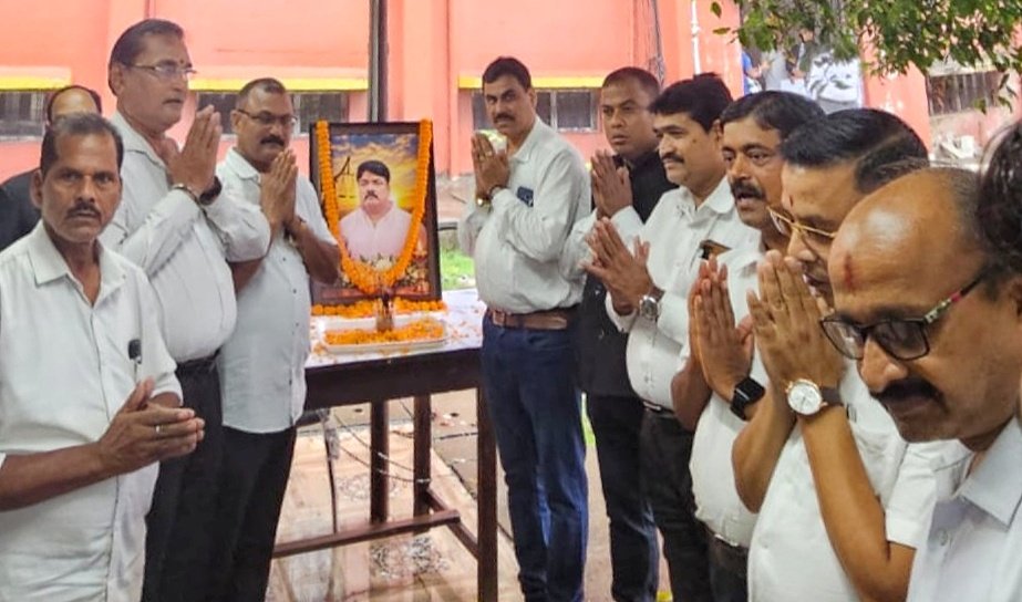 ଓଲା ଅଧ୍ୟକ୍ଷ ଜ୍ଞାନ ରଞ୍ଜନ ମହାନ୍ତିଙ୍କ ବିୟୋଗ: ଅନୁଗୋଳ ଓକିଲ ସଂଘ ପକ୍ଷରୁ ଶୋକସଭା