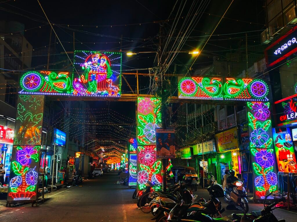 ବାତ୍ୟା ‘ଅର୍ଣ୍ଣବ’ ପ୍ରଭାବ: ଫିକା ପଡ଼ିଲା ଅନୁଗୋଳ ଗଜଲକ୍ଷ୍ମୀ ପୂଜାର ଉତ୍ସାହ